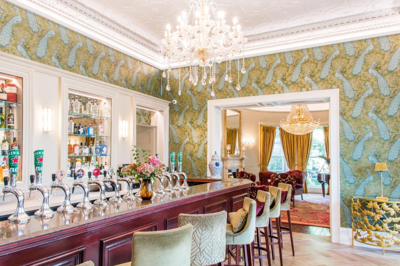 Cork's Vienna Woods Hotel & Villas Exteriör bild