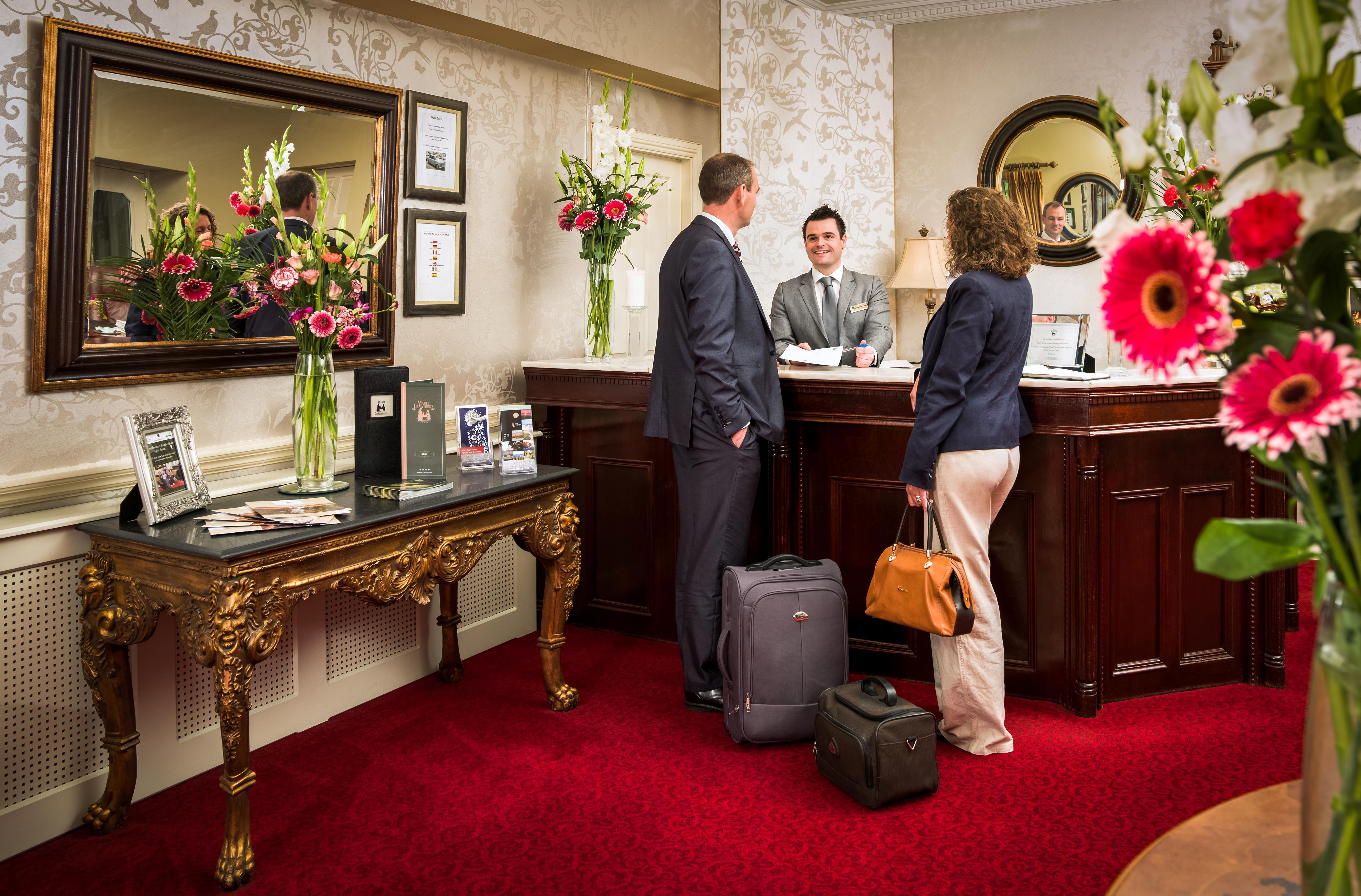 Cork's Vienna Woods Hotel & Villas Exteriör bild