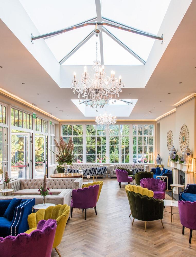 Cork's Vienna Woods Hotel & Villas Exteriör bild