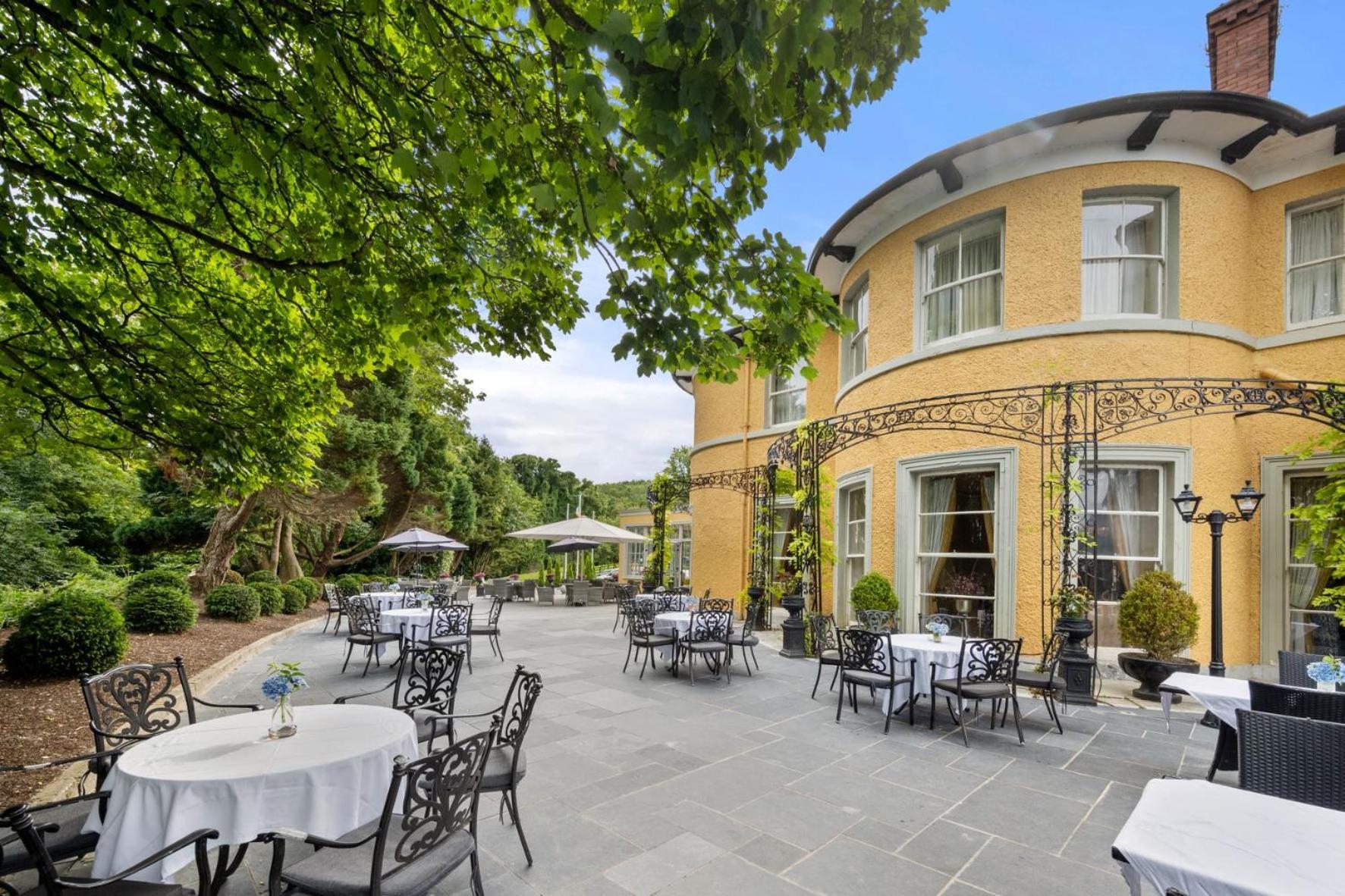 Cork's Vienna Woods Hotel & Villas Exteriör bild