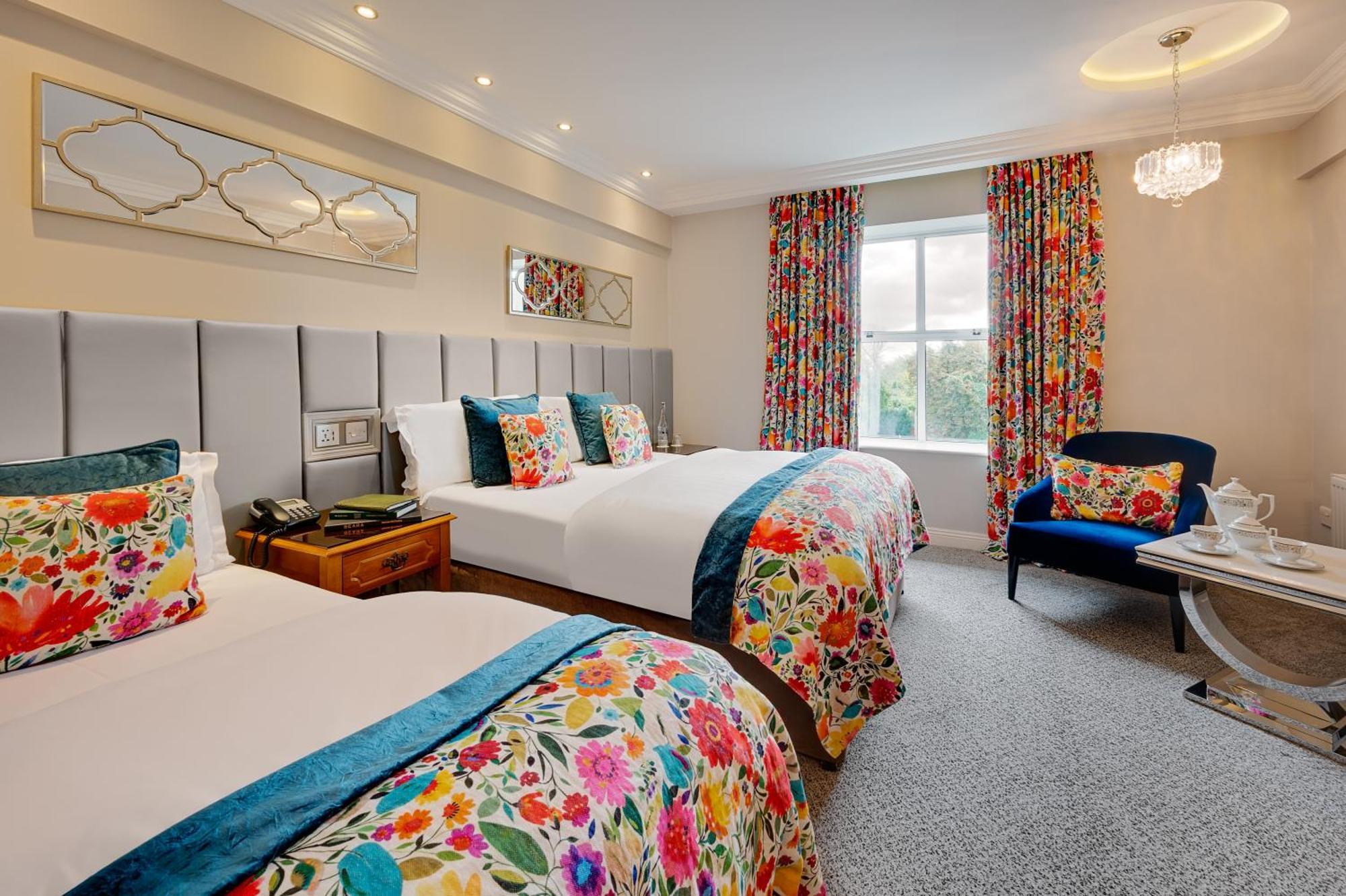 Cork's Vienna Woods Hotel & Villas Exteriör bild