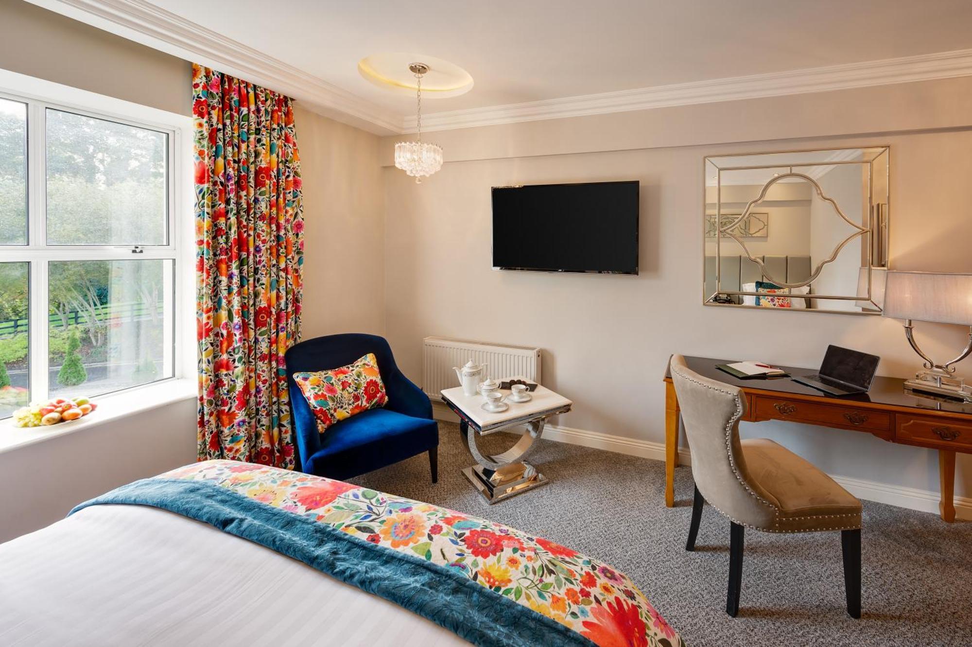Cork's Vienna Woods Hotel & Villas Exteriör bild