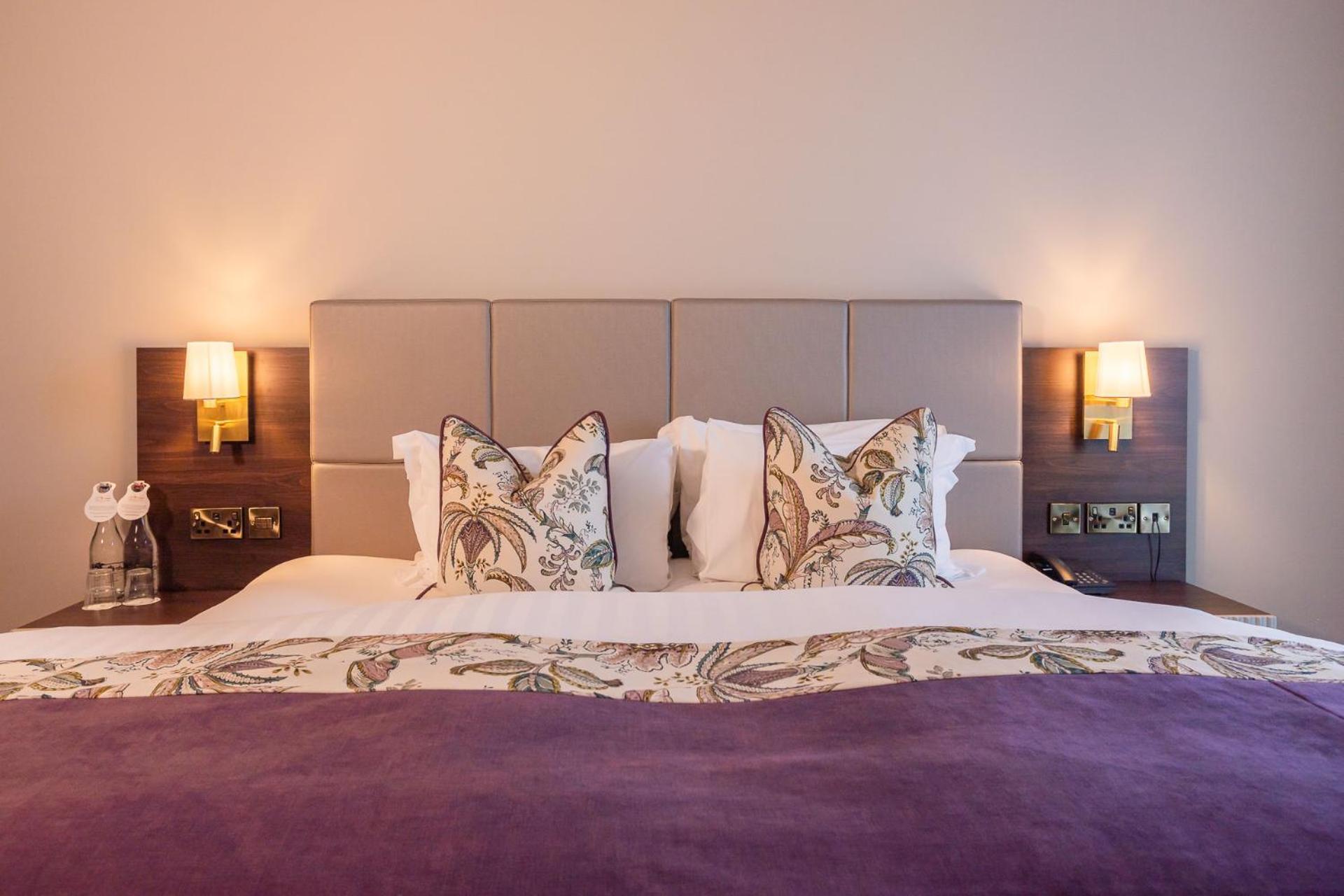 Cork's Vienna Woods Hotel & Villas Exteriör bild